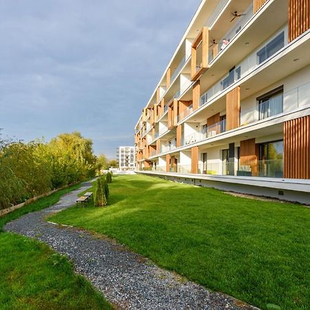 Il Lago - Turquoise - Cozy Luxurious Smart Home By The Lake Voluntari Bagian luar foto
