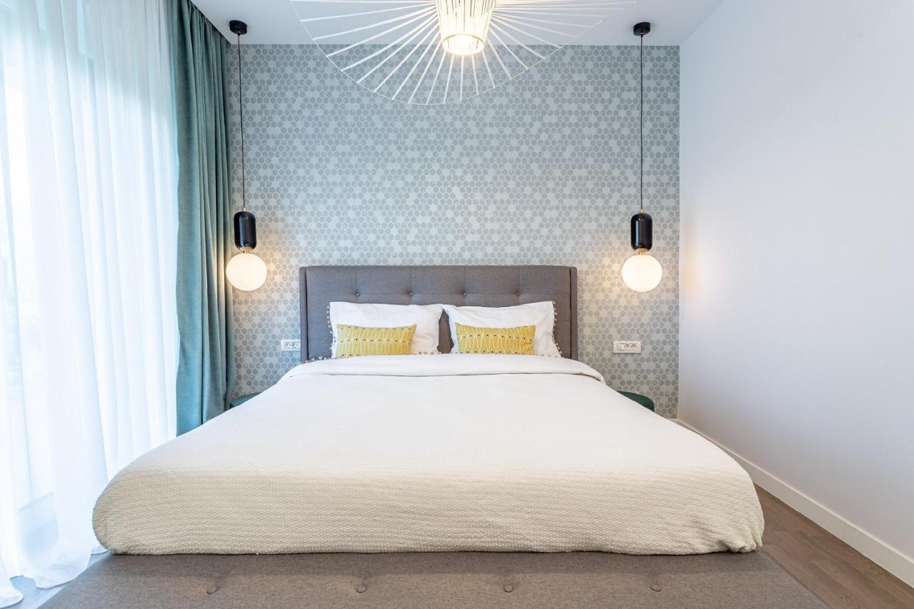 Il Lago - Turquoise - Cozy Luxurious Smart Home By The Lake Voluntari Bagian luar foto