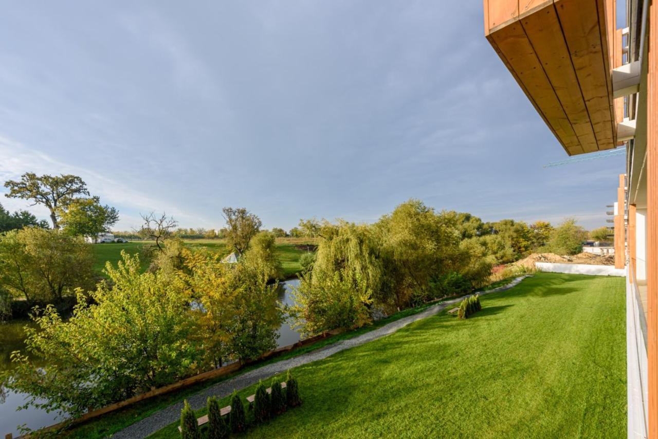Il Lago - Turquoise - Cozy Luxurious Smart Home By The Lake Voluntari Bagian luar foto